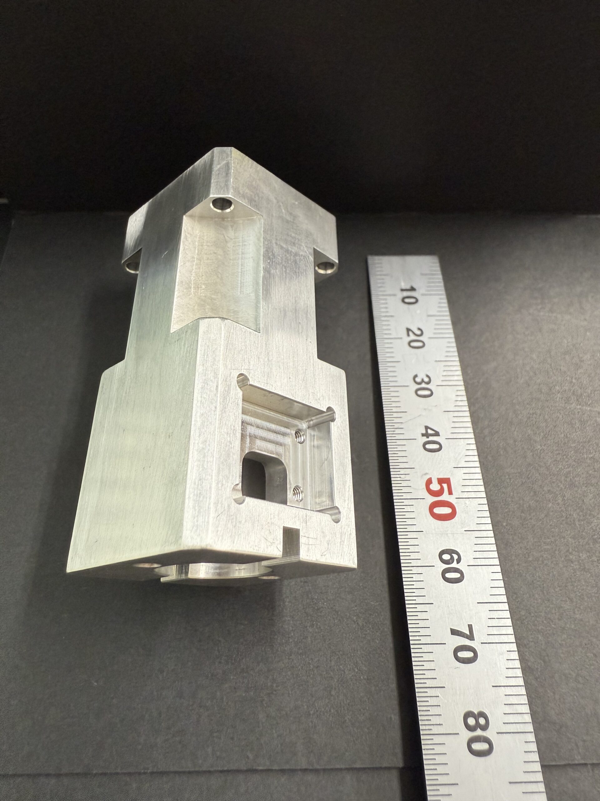 理化学機器用ケーシング材（完成写真）